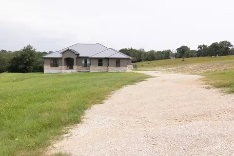 Exterior - 111 Powder Rdg, Luling, TX 78648 photo 3 of 3