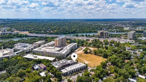 49 Navasota St #216, Austin, TX 78702