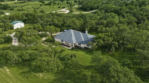 420 Rundberg Dr, Jarrell, TX 76537