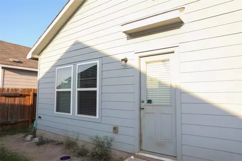 Exterior - 17804 Rye Spring Dr, Elgin, TX 78621 photo 8 of 9