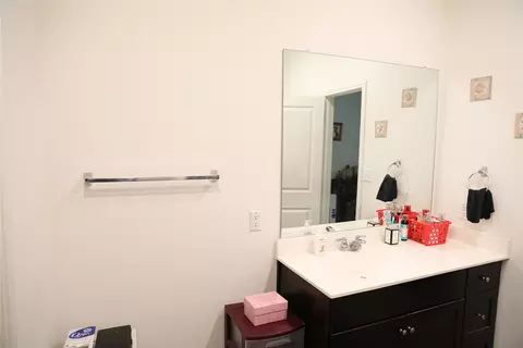 Bath - 17804 Rye Spring Dr, Elgin, TX 78621 photo 2 of 5