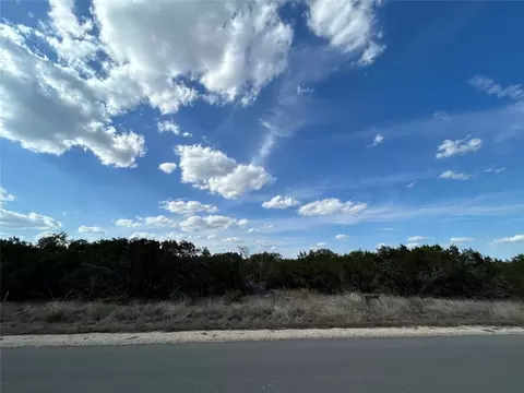 000 Pristine Trl Pkwy, Canyon Lake, TX 78133