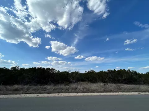 000 Pristine Trl Pkwy, Canyon Lake, TX 78133
