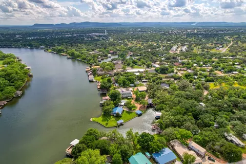 14 Purple Sage, Kingsland, TX 78639
