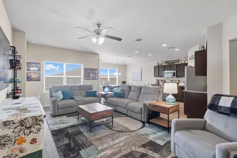 147 Sulphur River Loop, Hutto, TX 78634