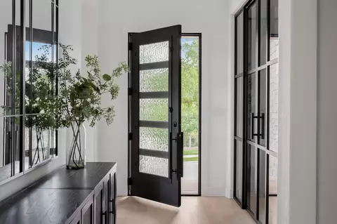 Entry Way - 104 Hollytree Ct, Georgetown, TX 78628 photo 1 of 4
