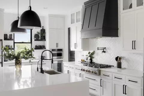 Kitchen - 104 Hollytree Ct, Georgetown, TX 78628 photo 1 of 5