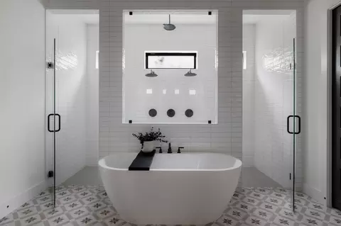 Bath - 104 Hollytree Ct, Georgetown, TX 78628 photo 1 of 5