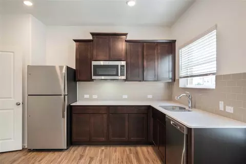 Kitchen - 932 Mallow Rd, Leander, TX 78641 photo 6 of 8