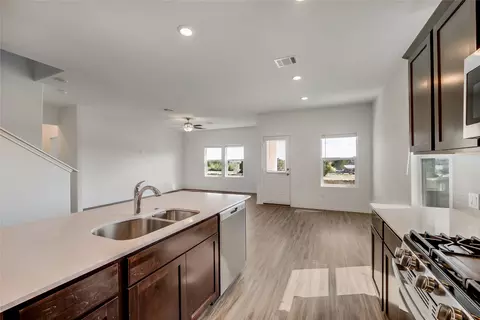 Kitchen - 932 Mallow Rd, Leander, TX 78641 photo 4 of 8