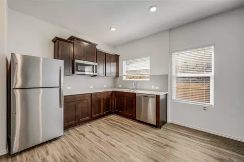 Kitchen - 932 Mallow Rd, Leander, TX 78641 photo 7 of 8