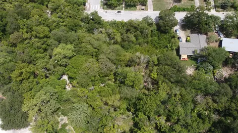 2502 Douglas St, Austin, TX 78741 photo 3