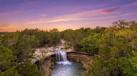 600 N Angel Light Dr, Spicewood, TX 78669