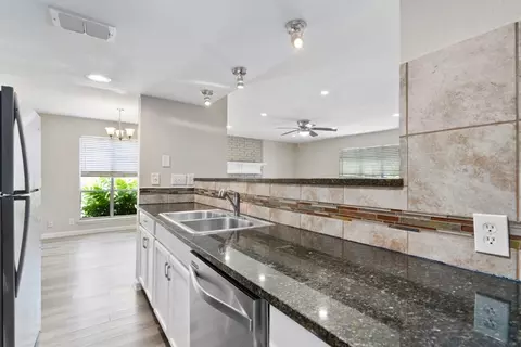 1813 Woodland Ave, Austin, TX 78741