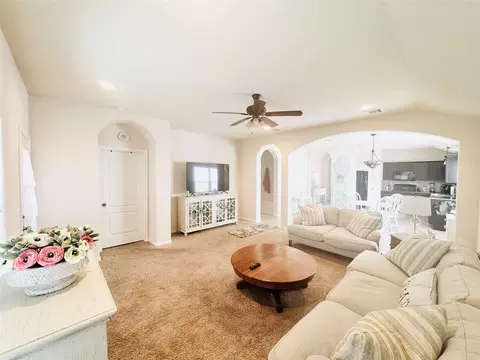 Living - 413 Gettysburg Loop, Elgin, TX 78621 photo 4 of 4