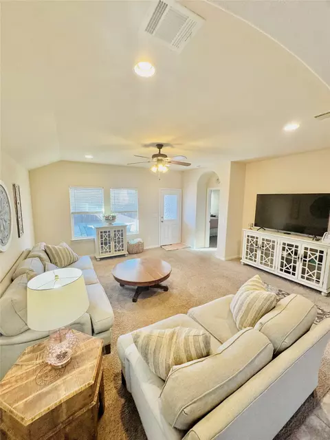 Living - 413 Gettysburg Loop, Elgin, TX 78621 photo 1 of 4