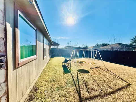Exterior - 413 Gettysburg Loop, Elgin, TX 78621 photo 5 of 6