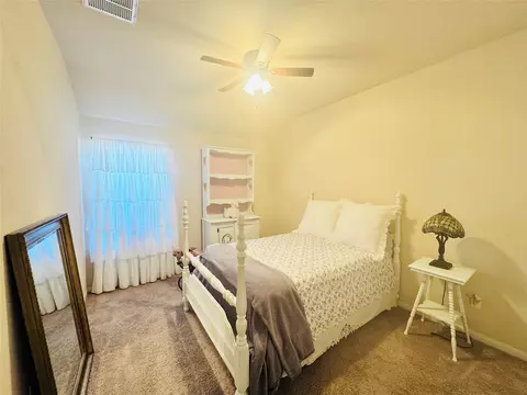 Bedroom - 413 Gettysburg Loop, Elgin, TX 78621 photo 3 of 5