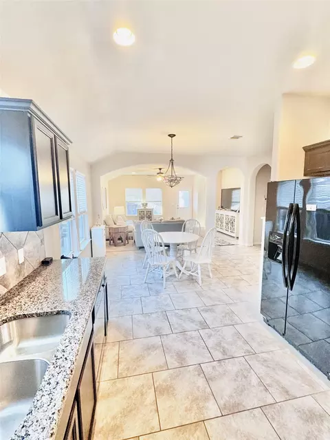 Kitchen - 413 Gettysburg Loop, Elgin, TX 78621 photo 2 of 4