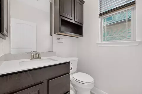 Bath - 230 Jarbridge Dr, Kyle, TX 78640 photo 1 of 4