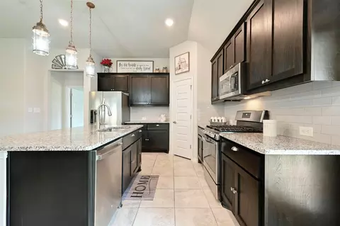 Kitchen - 161 Danbark Dr, Buda, TX 78610 photo 3 of 3