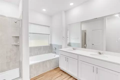 Bath - 212 Flint Mountain Rd, Georgetown, TX 78628 photo 6 of 6