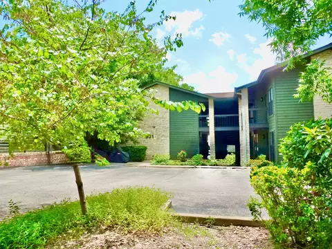 601 Hearn St #207, Austin, TX 78703