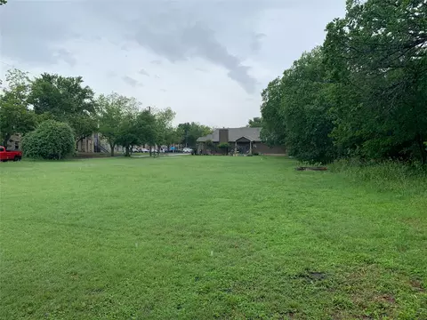 1112 E 8th St, Georgetown, TX 78626 photo 2