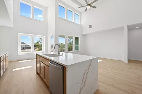 Kitchen - 6313 Mcmurtry St, Austin, TX 78747 photo 4 of 5