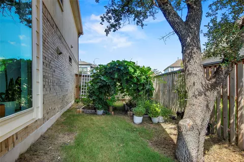 Exterior - 104 Millbend Rd, Georgetown, TX 78633 photo 7 of 9