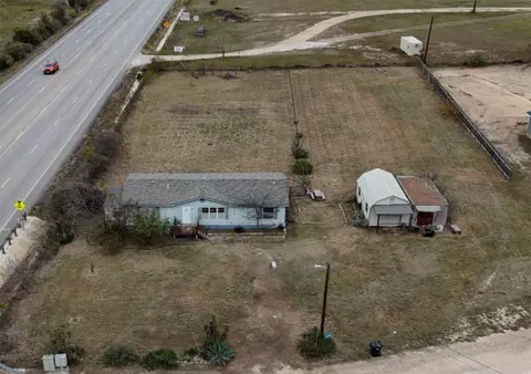 101 Crestview Dr, Liberty Hill, TX 78642
