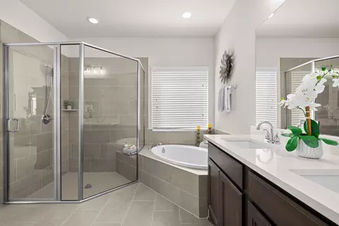 Bath - 2404 Brook Crest Way, Leander, TX 78641 photo 2 of 3