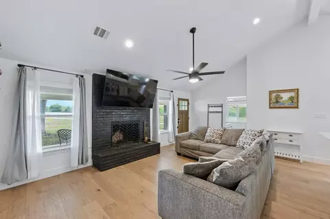 Living - 175 Bobs Trl, Bastrop, TX 78602 photo 1 of 1