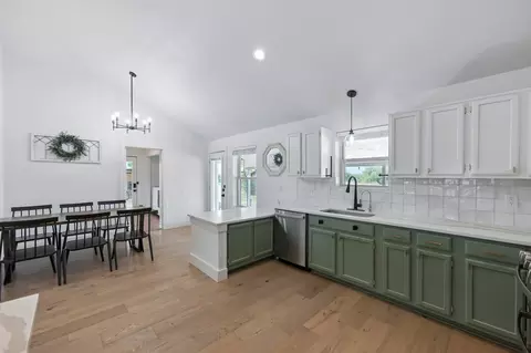 Kitchen - 175 Bobs Trl, Bastrop, TX 78602 photo 3 of 4