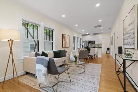 Living - 601 E 43rd St, Austin, TX 78751 photo 4 of 5