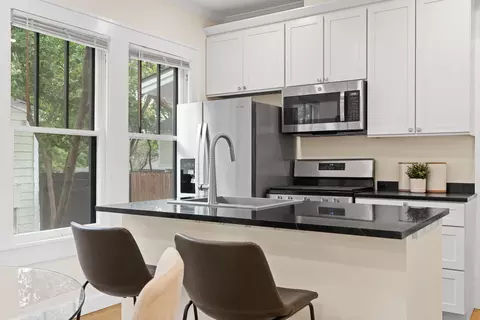 Kitchen - 601 E 43rd St, Austin, TX 78751 photo 3 of 6