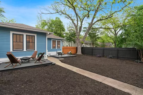 Exterior - 601 E 43rd St, Austin, TX 78751 photo 3 of 10