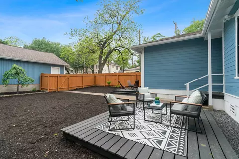 Exterior - 601 E 43rd St, Austin, TX 78751 photo 5 of 10