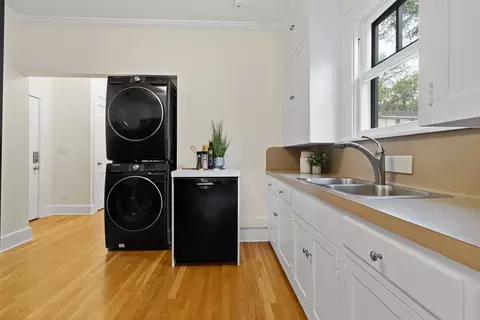 Other - 601 E 43rd St, Austin, TX 78751 photo 2 of 7