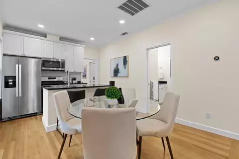 Dining - 601 E 43rd St, Austin, TX 78751 photo 5 of 5