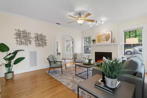 Living - 601 E 43rd St, Austin, TX 78751 photo 1 of 5