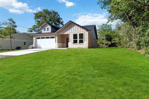 150 Palikea Ct, Bastrop, TX 78602