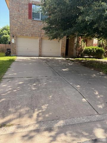 408 Mossy Rock Dr, Hutto, TX 78634
