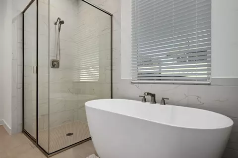 Bath - 1201 Highcrest, Georgetown, TX 78628 photo 2 of 3