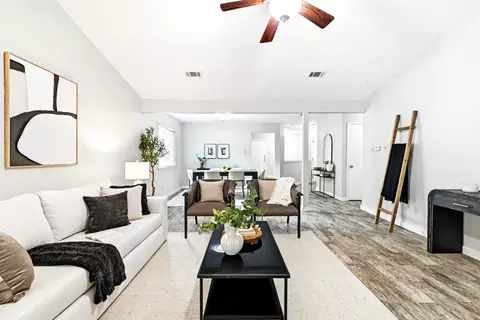 9733 Anderson Village Dr, Austin, TX 78729