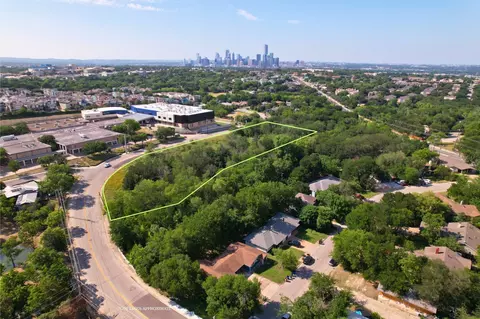 2813-2827 Metcalfe Rd, Austin, TX 78741