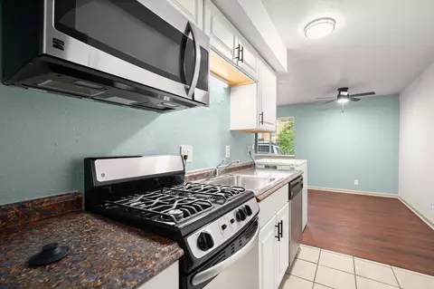 1010 W 23rd St #3, Austin, TX 78705