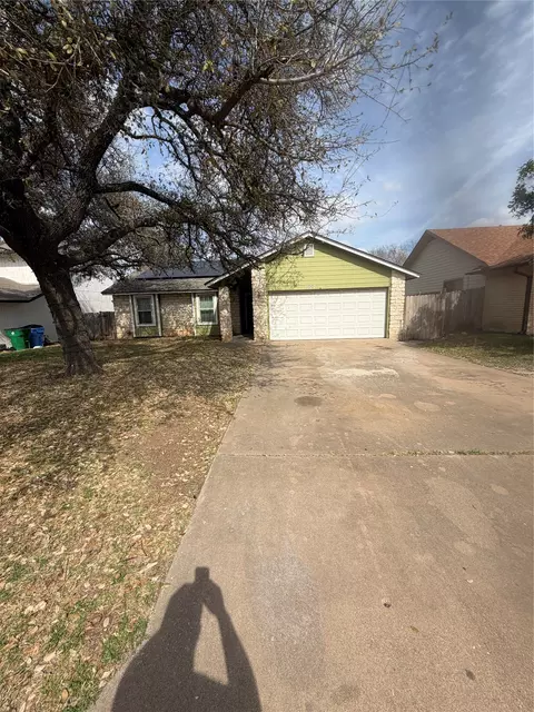 1100 York Castle Dr, Pflugerville, TX 78660