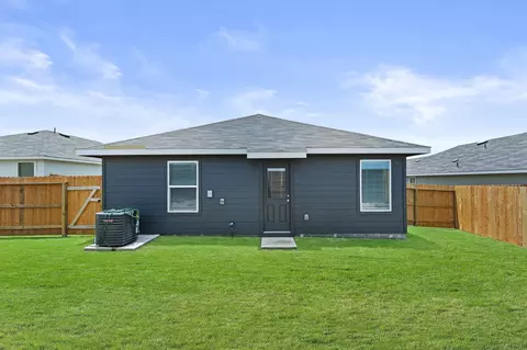 Other - 307 Wild Goose Dr, Luling, TX 78648 photo 4 of 4