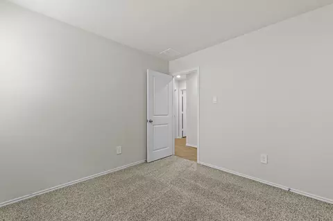 Bedroom - 307 Wild Goose Dr, Luling, TX 78648 photo 1 of 9